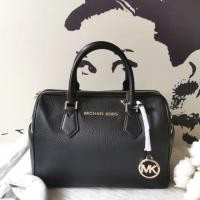 ราคา พร้อ​มส่ง​จ้า​า ✨Michael kors​ Hayes​ LARGE​Duffle✨ (6307775964)