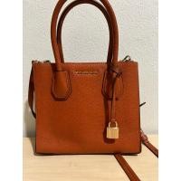 ราคา กระเป๋า Michael kors รุ่น Mercer สีส้ม มือสอง ขนาด 8.5 นิ้ว (22463051180)