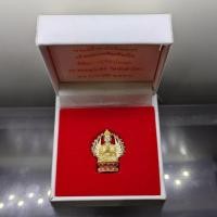 ราคา พระกริ่งอวโลกิเตศวร เจ้าแม่กวนอิมพันมือ เนื้อเงินบริสุทธิ์ ชุบสามกษัตริย์ วัดหัวลำโพง ปี2544 (48405833137)