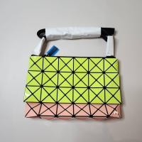 ราคา BaoBao PRISM KANGAROO SHOULDER ของแท้จาก Shop baobao issey Miyake (23320867697)