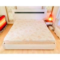 ราคา ผ้าปูที่นอนรัดมุม (แบบหนา) ขนาด 6-6.5ฟุต สีขาวครีมลายดอกสีน้ำตาล ด้านบนมีระบาย (สภาพใหม่) มือสองขายตามสภาพ เกาหลีแท้ (19595108608)