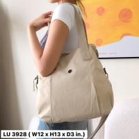 ราคา Lingky กระเป๋าสะพายไหล่+สะพายข้าง ผ้าร่มสปอร์ตรุ่นใหม่ น้ำหนักเบามาก มี 2 ซิป+2 ช่องกระดุมแปะ ฐานยาว 12" (LU-3928) (24195676781)
