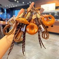 ราคา ด่างน้ําขนมปังพวงกุญแจจี้ขนาดเล็กครัวซองต์กระเป๋าสร้างสรรค์กระเป๋านักเรียนที่สําคัญจี้ของขวัญจบการศึกษาของขวัญเล็กๆ (47805229528)