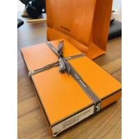 ราคา ( มือสองของเเท้ )ซื้อจากช้อป มีรอยใช้งานHermes Portefeuille silk in classique v (15912151978)
