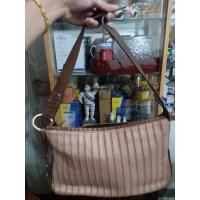 ราคา กระเป๋ามือสองหนังแท้ Anne Klein (23252449045)