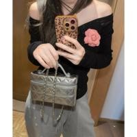 ราคา กระเป๋าทรงสแควร์ขนาดกะทัดรัด อินสไปร์จากเชลซี สไตล์หรูหรา มีสายสะพายและสายถือง่ายต่อการใช้งานทั้งวัน เป็นได้ทั้งเป้ กระเป๋าถือ และกล่องอาหารกลางวัน (53357080181)