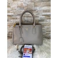 ราคา Prada Saffiano ไซส์ 30 พร้อมสายยาว มือสอง ของแท้ (14714976485)