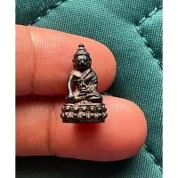 ราคา พระชัยวัฒน์องค์เล็ก ตอกโค้ดใต้ฐาน (28015653107)