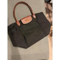 ราคา Longchamp สีดำ หูยาว ไซต์ M มือสอง สภาพนางฟ้า (27059918666)