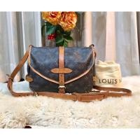 ราคา Louis Vuitton Monogram Saumur 30 Cross Body Bag Authentic % (12786817630)