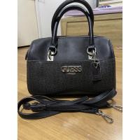 ราคา กระเป๋าสะพายข้างแบรนด์ Guess แท้ 100% (17371299988)