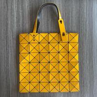 ราคา Used BAO BAO ISSEY MIYAKE LUCENT Tote กระเป๋ามือสอง สีเหลือง ขนาด 6x6 (56856986397)