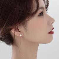 ราคา ต่างหูจี้ใบโคลเวอร์ สายโซ่ ประดับเพชรcz เงินแท้ 1คู่ (24904347170)