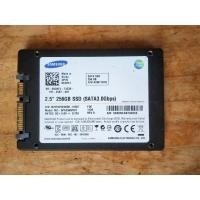 ราคา Samsung 256GB SATA 3Gbps 2.5 นิ้ว SSD (28086816590)