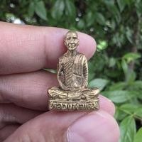 ราคา รูปหล่อหลวงพ่อเดิม วัดหนองโพ จังหวัดนครสวรรค์ เนื้อทองเหลือง ปี 2541 (42151586285)