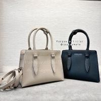 ราคา กระเป๋าสะพายข้าง Charles & keith รุ่น Allyn Structured Trapeze Tote Bag CK2-30782733 (54106442223)