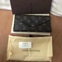 ราคา USED LV Wallet ของแท้// สภาพใช้งาน // อปก ครบ ถุงผ้า กล่อง การ์ด (1453559028)