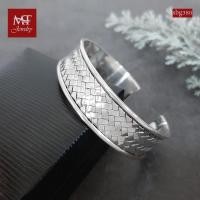 ราคา MT กำไลเงินแท้ ลายถัก ลายสาน กว้าง 1.8 ซม ข้อมือ 17 18 ซม Silver Bangle (sbg380) MT Jewelry มณีธารา (1711322174)