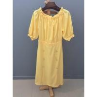 ราคา เดรสยาวเปิดไหล่สีเหลือง (2419831064)