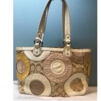 ราคา Coach Signature มือสอง สภาพดีมากกกกก (1326794254)