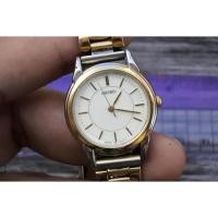 ราคา นาฬิกา Vintage มือสองญี่ปุ่น Seiko 7NO1 6880 Yellow Dial ผู้หญิง ระบบ Quartz ทรงกลม 25mm ใช้งานได้ปกติ (26618149502)