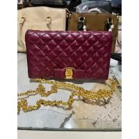 ราคา WOC Ferragamo สีแดงหนังดี สีโซ่ทอง งานลุ้น (22280516564)