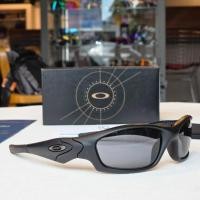 ราคา OAKLEY STRAIGHT JACKET F.MATTE BLACK L.GREY OO903911-013 135/61 (41417776512)