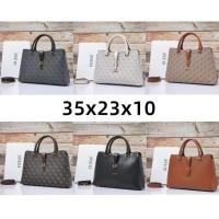ราคา GUESS กระเป๋าถือลายดอกไม้ สำหรับสะพายไหล่ และสะพายข้าง สไตล์ผู้หญิง (43676698000)