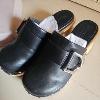 ราคา รองเท้าหัวโต CHARLES & KEITH พร้อมส่ง มือ ✌️ สภาพสวยตามรูป (26925426522)