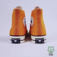 ราคา ♞,♘,♙รองเท้า Converse รุ่น Chuck 70 หุ้มข้อสีเหลือง สินค้าลิขสิทธิ์แท้ 100% 2025 (42011828090)