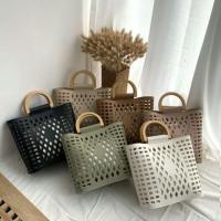 ราคา กระเป๋าถือลายฉลุ มีสายสะพายยาว สวยมาก! (2758789159)