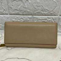 ราคา กระเป๋าสตางค์ ใบยาว Charles & Keith กว้าง 8 สูง 4 หนา 1 นิ้ว มีตำหนิตรงยาแนวตามรูป ขายเพียง 790 บาท (44457788718)