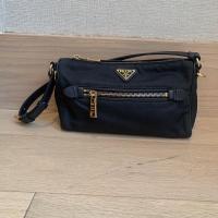 ราคา CO221107047] Prada / Nylon Pochette Shoulder Bag (23517387556)