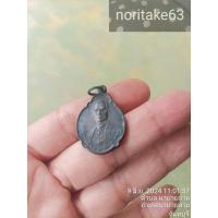 ราคา เหรียญในหลวง ร.9 พระบรมราชสมภพครบ 4 รอบปี 2518 ด้านหลัง ภปร ของเก่าของสะสม (26102226312)