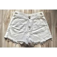 ราคา กางเกงยีนส์ ขาสั้นสีขาว แต่งปลายขาขาด (13137005466)