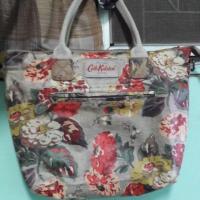 ราคา กระเป๋าCath kidston มือสอง สภาพดีค่ะ (349835763)