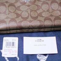 ราคา Coachคล้องมือ L 2 ซิปแท้ 100% (4201527949)