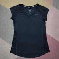 ราคา เสื้อวิ่ง Nike size S รอบอก 33" มือสอง สภาพดี (24085661649)