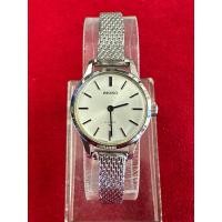 ราคา SEIKO 24 JEWELS ระบบไขลาน ตัวเรือนสแตนเลส นาฬิกาผู้หญิง มือสองของแท้ (19984579335)