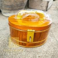 ราคา ✅ส่งฟรี CR.W ถังออมสินไม้สัก ถังใส่เงิน ทรงวงรี เบอร์ เล็ก ขนาด 5*7*4 นิ้ว. piggy bank (21479344810)