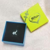 ราคา เข็มกลัดเลข 9 สลักข้างเข็มคำว่า "SIRIRAJ" ศิริราช รัชกาลที่ 9 (18127271259)