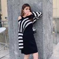 ราคา เซ็ท2ชิ้นเสื้อครอปไหมพรมลายริ้ว+เดรสแขนกุดสั้น น่ารักสดใส ใส่แยกชิ้นก็ได้ (5009705318)