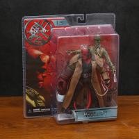 ราคา Mezco - Hellboy - 2004 "Hellboy" Trenchcoat Variant Collectible Model Doll Action Figure Toy (42801946529)