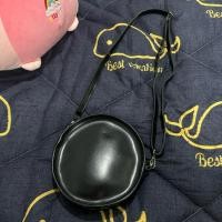 ราคา ส่งต่อ กระเป๋าสะพายข้างสีดำทรงกลม กระเป๋าทรงกลม (28510603155)