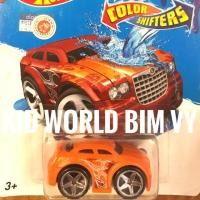 ราคา Hot Wheels รถโมเดลเปลี่ยนสี Chrysler 300 Bling DNN05. (43255943731)