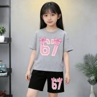 ราคา ชุดเด็กสาว 2 ชิ้น ลายตัวเลข 67 โบว์ชมพู | เสื้อยืด + กางเกงขาสั้น | ผ้าฝ้ายนุ่มสบาย | สไตล์หวานๆ | ชุดเด็กฮิตใน (56556637450)