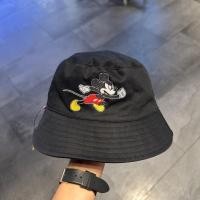ราคา (used) หมวก CC-OO collection mickey อีกด้านเป็นตัว C ใช้งานน้อย สภาพ90% (25101761123)