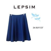 ราคา กระโปรงทรงสวิง ผ้ายืดไหมพรม มือสอง ✨แบรนด์ LEPSIM ราคา 50 บาท (16932291127)