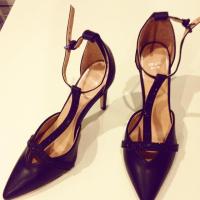 ราคา รองเท้า LYN สีดำ มีเหลื่อม size 35 (82093261)