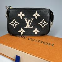 ราคา New LV Mini Pochette Accessoires (12585766119)